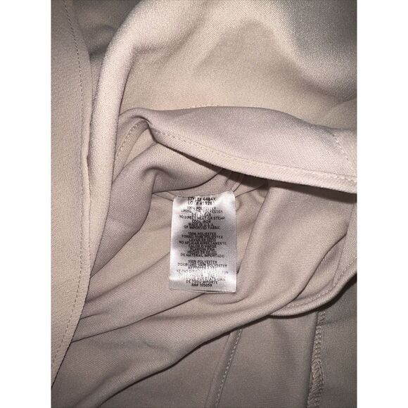 Xscape Off the Shoulder Handkerchief Hem Cocktail Dress in Blossom Size 4. NWT - Picture 7 of 13